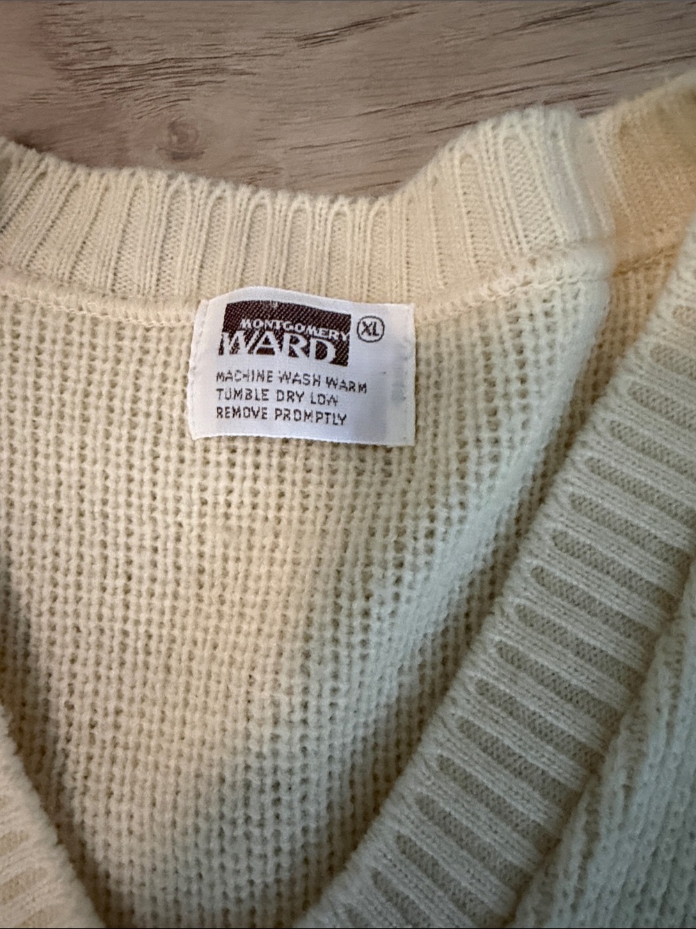 VINTAGE Cream V-Neck Sweater with Rainbow Stripe - Men - Picture 2 of 2